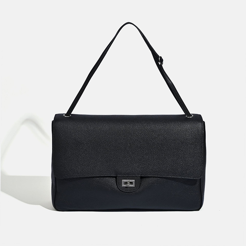 Luxury Bags With Silver Hardware - حقائب كتف نسائية فاخرة من الجلد