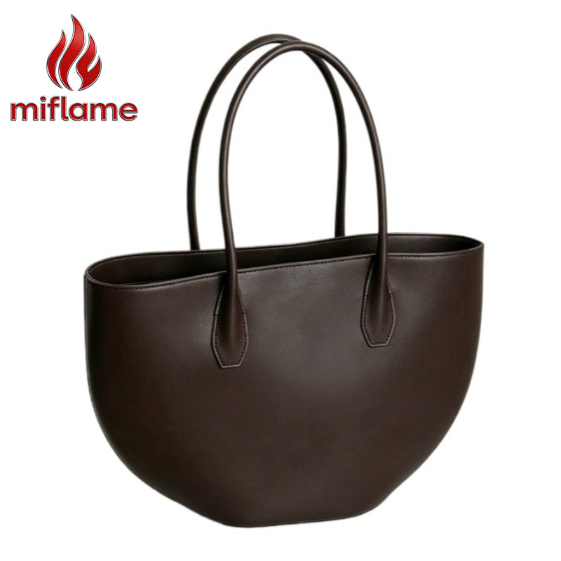 Structured Handbag Top Handle - حقيبة كتف نسائية فاخرة على شكل