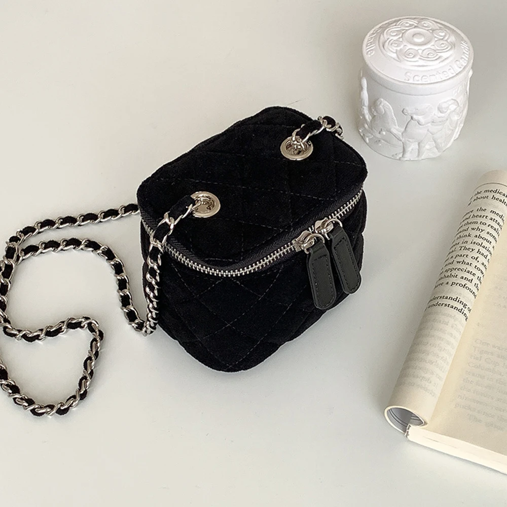 حقيبة كتف نسائية صغيرة من جلد  - مراجعة Luxury Bags Sling وسعره