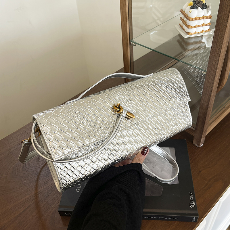حقائب الأكورديون المنسوجة للنس - مراجعة Luxury Bags Made In Italy وسعره