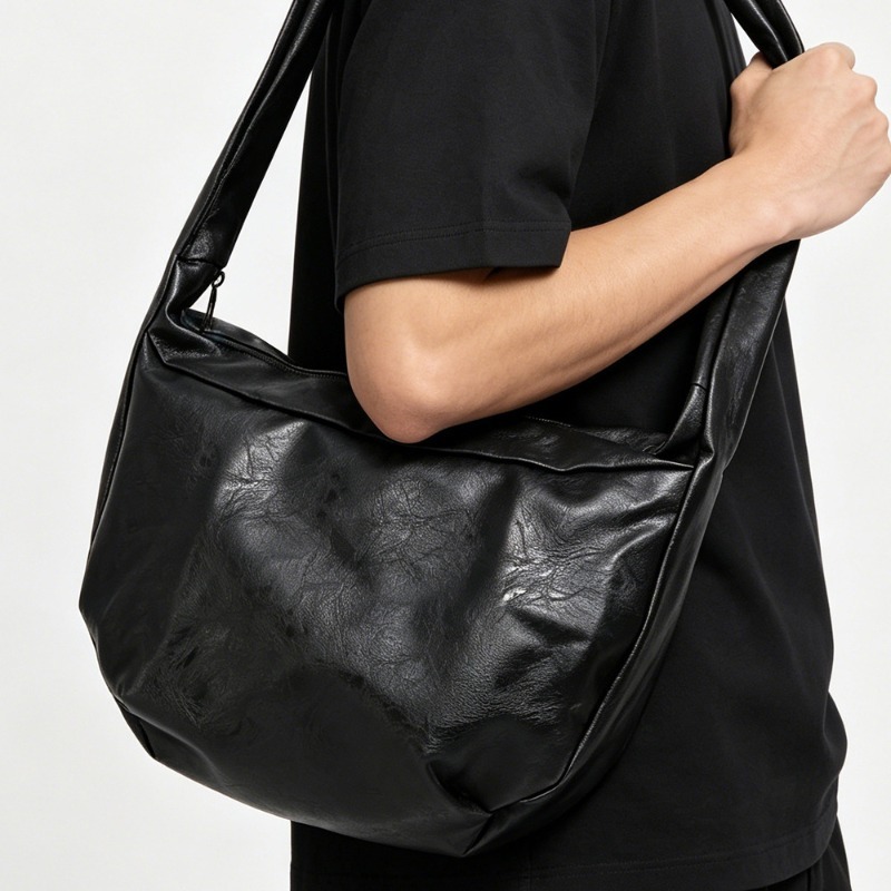 حقيبة كروس بودي جديدة للرجال ب - مراجعة Luxury Bags Sling وسعره