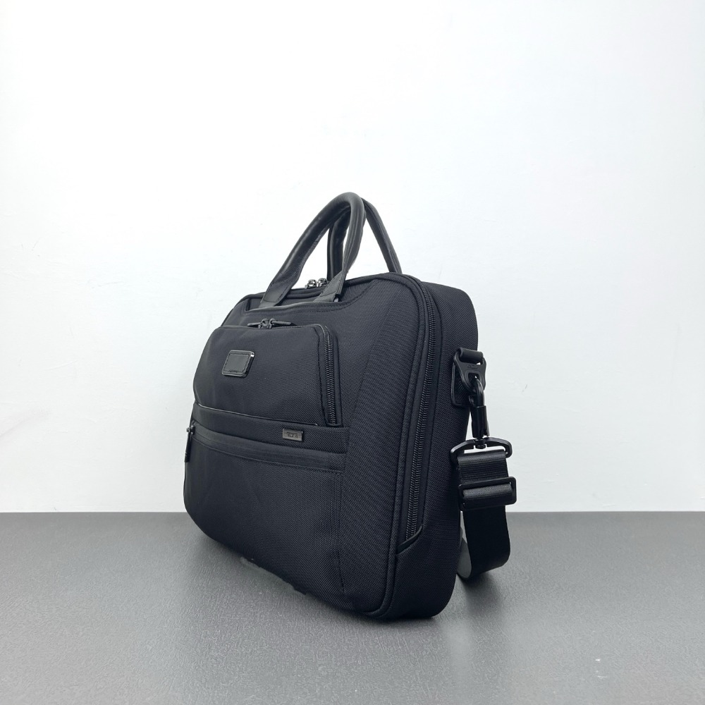 حقيبة أعمال فاخرة للرجال، مصنو - مراجعة Luxury Bags For Travel وسعره