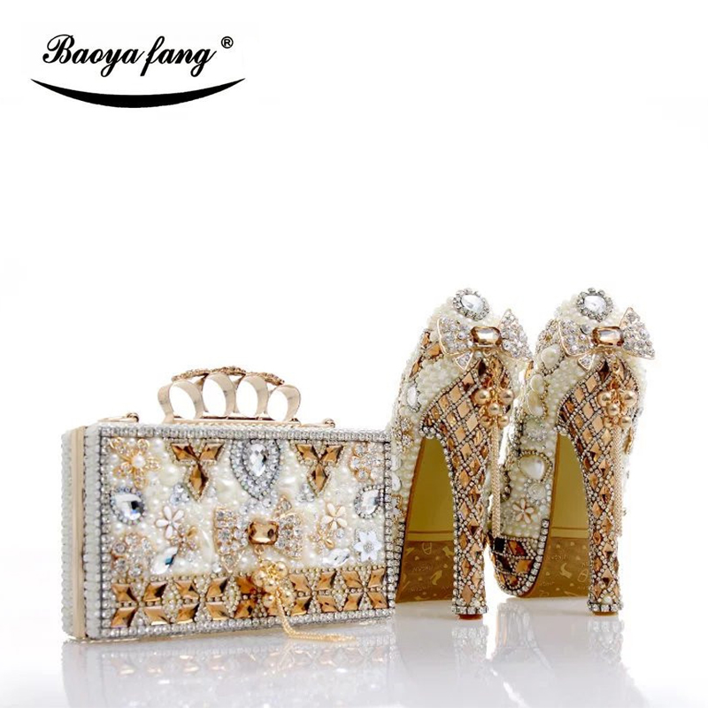 أحذية زفاف كريستالية فاخرة مع  - مراجعة Luxury Bags And Shoes وسعره