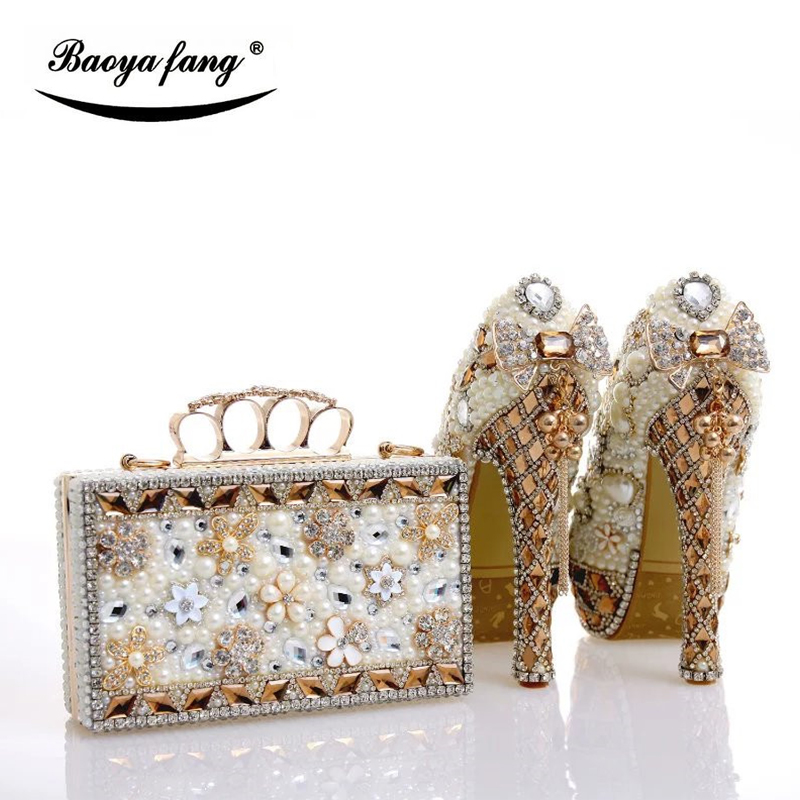 أحذية زفاف كريستالية فاخرة مع  - مراجعة Luxury Bags And Shoes وسعره